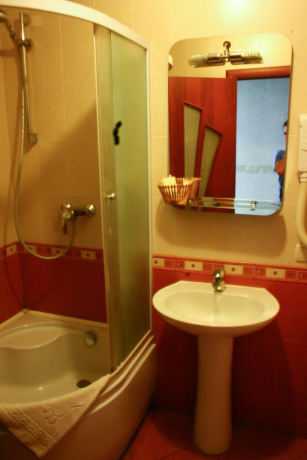 Don Kihot Hotel Novovolinszk Szoba fotó
